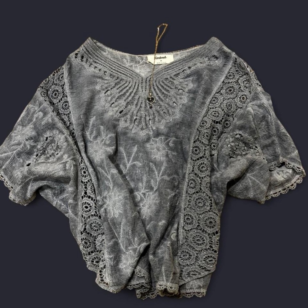 Chic Gray Lace Women's Blouse